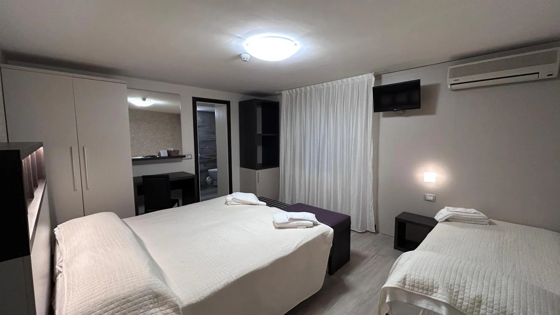 Hotel Letizia Римини
